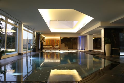 Spa and wellness centre/facilities, Pool view, Swimming pool