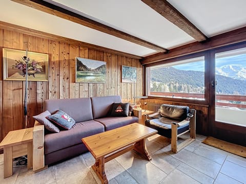 Balcony/Terrace, Living room, Seating area, Mountain view