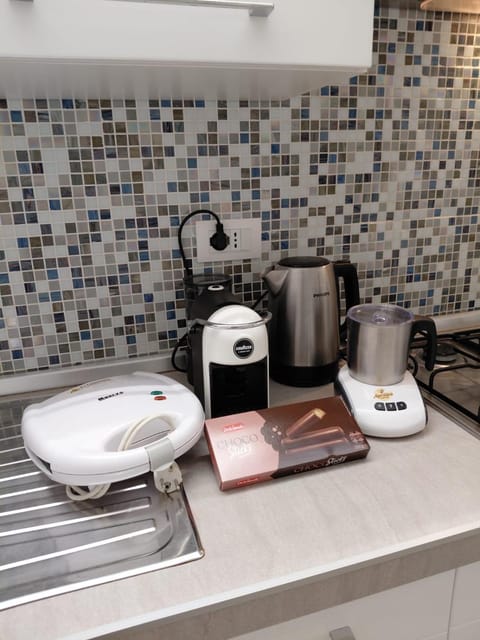 Coffee/tea facilities, toaster