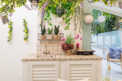 Patio, BBQ facilities, Kitchen or kitchenette