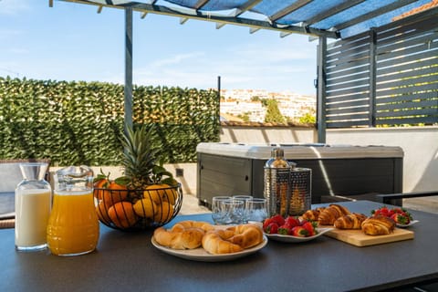 Dolores Apartment with Terrace & Jacuzzi Apartment in Dubrovnik