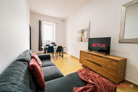 TV and multimedia, Living room, Seating area