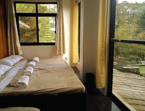 Bed, Natural landscape, View (from property/room), Photo of the whole room, Bedroom, Sunrise, towels