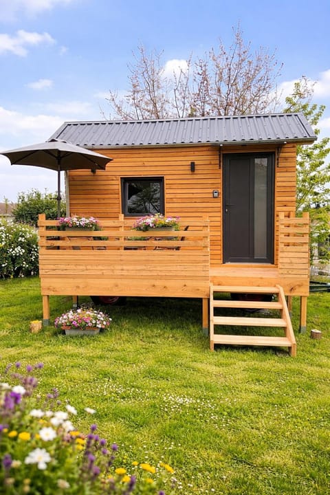 Property building, Spring, Garden view