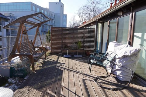 Patio, Balcony/Terrace, Seating area