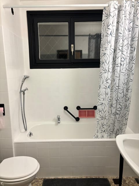 La maison du bonheur à Talloires Chalet in Menthon-Saint-Bernard