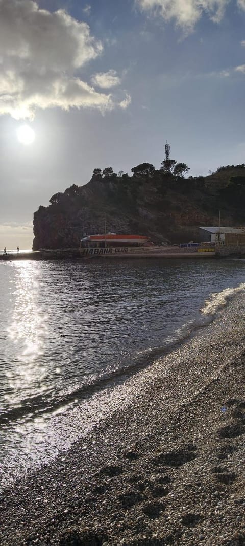 Nearby landmark, Beach