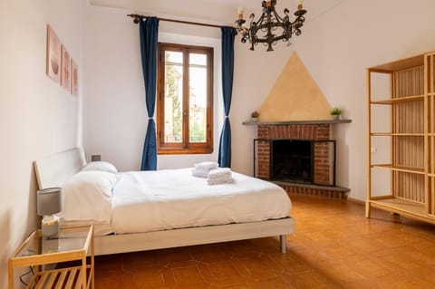 Bed, Photo of the whole room, Bedroom, internet