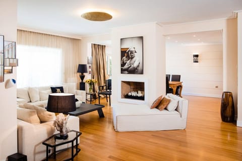 South Blue Tranquil Villa Villa in Vouliagmeni