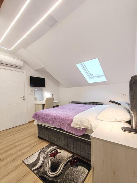 Rooms DM - Una Bed and Breakfast in Vojvodina