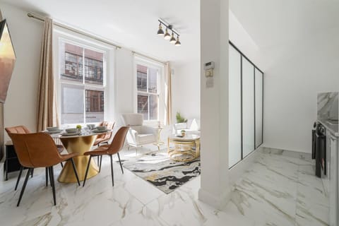 Living room, Seating area, Dining area