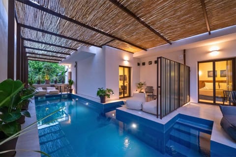 Balcony/Terrace, Bedroom, Guests, Pool view, Swimming pool, Entertainment, children, group of guests, Family, towels