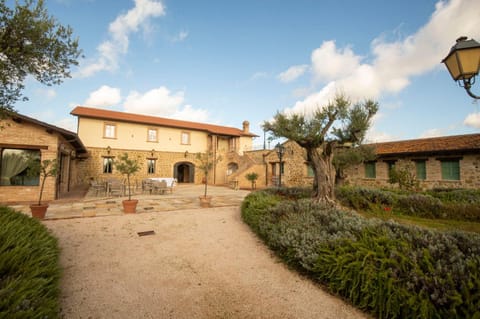 BORGO SANTE Country House Resort in Perugia