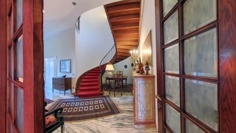 Luxury Lakeside Retreat with Pool near Stresa! Lake Maggiore Villa Romanza Villa in Canton of Ticino