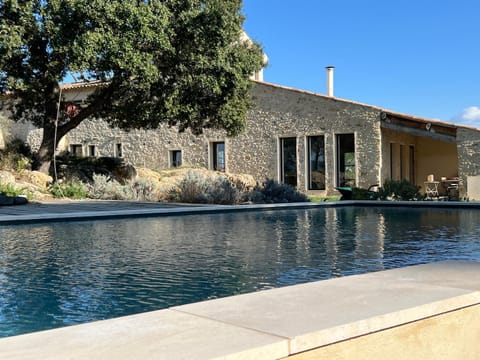 Grande Villa dans le Parc du Luberon Villa in French Riviera