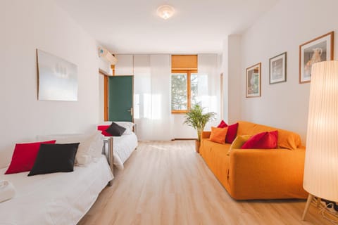 Bed, Living room, Photo of the whole room, Bedroom