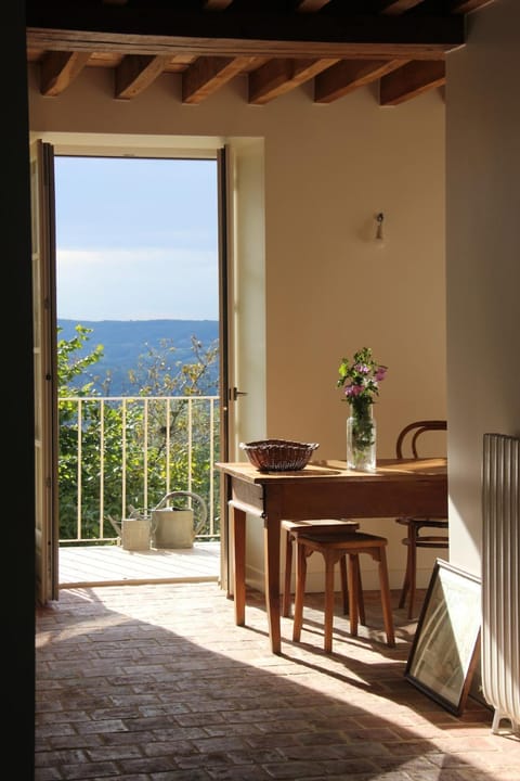 View (from property/room), Balcony/Terrace, Dining area
