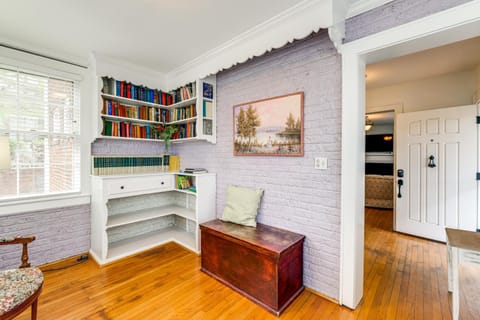 1 Mi to Dtwn Roanoke Home with Yard and Mtn View! House in Roanoke