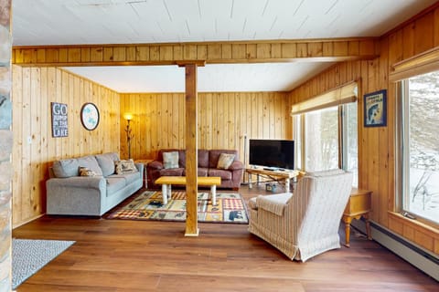 Timberlane Lodge- The Musky, Bluegill & Walleye House in Wisconsin