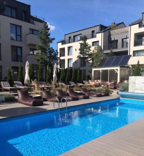Property building, Swimming pool