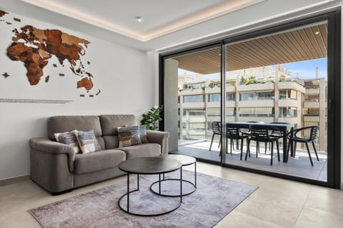 Happy Travel Jade Tower Apartment in Fuengirola