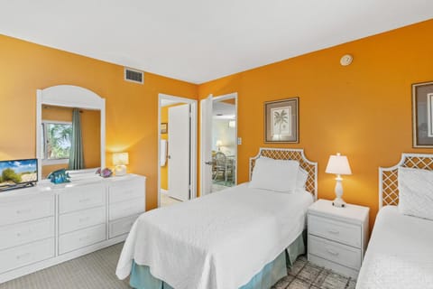 Pinnacle Port C2-303 House in Sunnyside