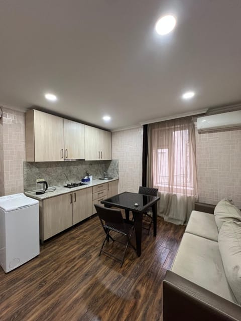 Kitchen or kitchenette, Living room, Seating area