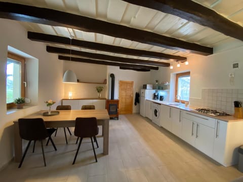 Dining area, kitchen