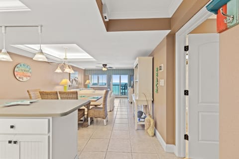 Pinnacle Port, C2-401 House in Sunnyside