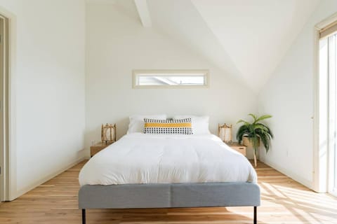 Beautiful Queen Anne home with Space Needle views House in South Lake Union