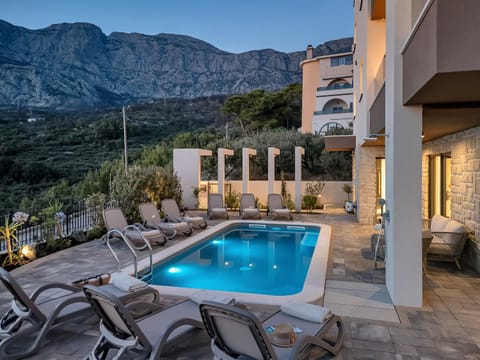 Mountain view, Swimming pool