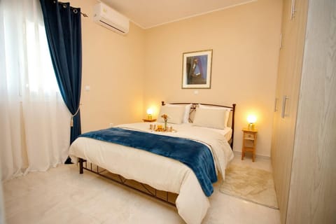 Bed, Bedroom, air conditioner