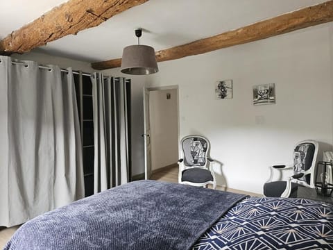 11 Remparts House in Malaucène