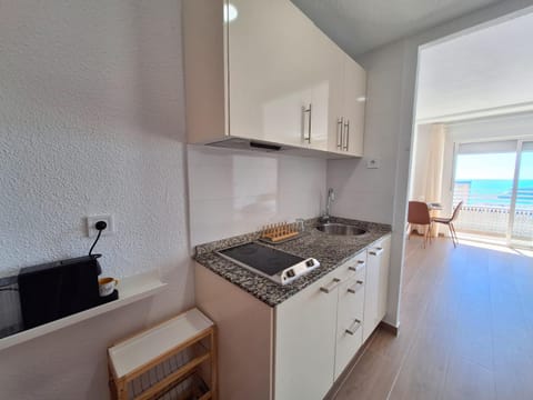 Natural landscape, Kitchen or kitchenette, Sea view, minibar, pet friendly, stove