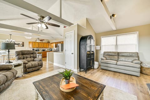Water-View Deck Home on Dale Hollow Lake House in Tennessee