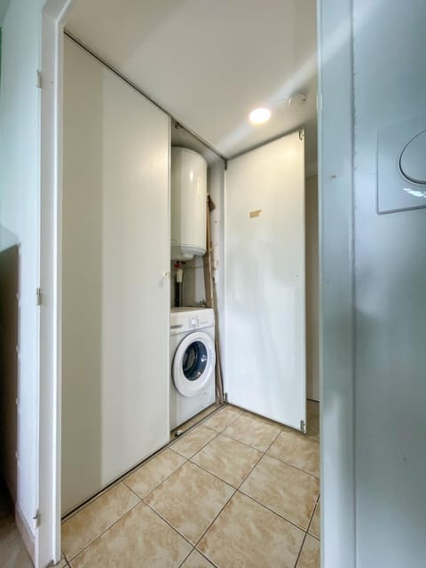 Studio équipé dans une résidence avec piscine à 10mn du centre ville Apartment in Nice