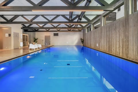 Sauna, Swimming pool