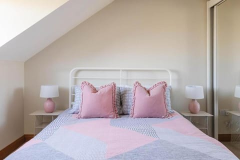 Tobela House, Sleeps 10, Ultra Luxury House in Northern Ireland