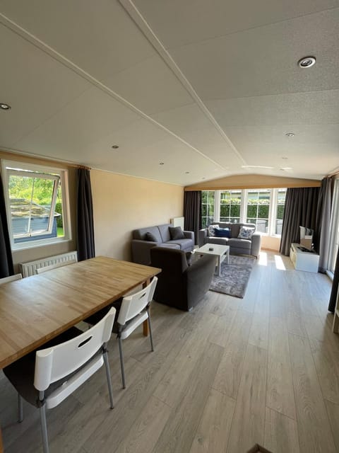 Cozy chalet near beach, dune and forest House in South Holland (province)