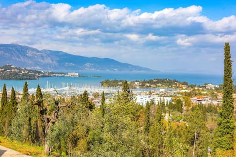 Balcony/Terrace, Mountain view, Sea view