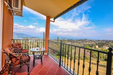 Patio, Day, Natural landscape, View (from property/room), Balcony/Terrace, Sea view