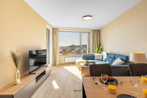 TV and multimedia, View (from property/room), Living room, Seating area, Evening entertainment, Mountain view