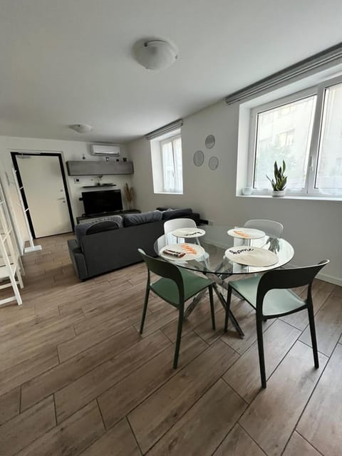 Tancredi Charme Apt - Private garage Apartment in Trieste