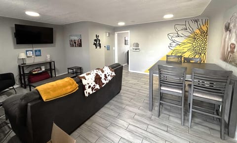 Arvada Private Family Home with Two King Beds House in Wheat Ridge