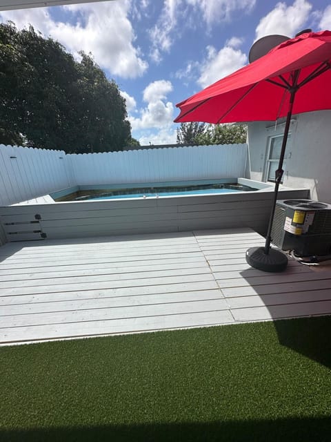 Luxury Entertainment home Hard rock stadium Villa in Miami Gardens