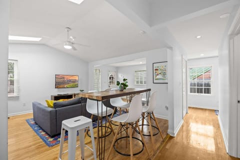 Derby Group Getaway 11 mins to Churchill Downs House in Louisville