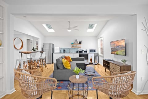 Derby Group Getaway 11 mins to Churchill Downs House in Louisville