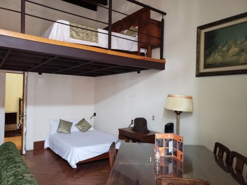 Living room, Photo of the whole room, Bedroom, Family
