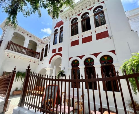 Property building, Day