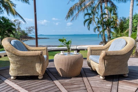 Patio, Day, Living room, Seating area, Lake view, Sea view